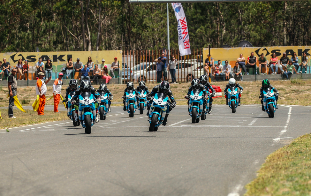 Saki enche bancadas para assistir às provas da Oliveira Cup